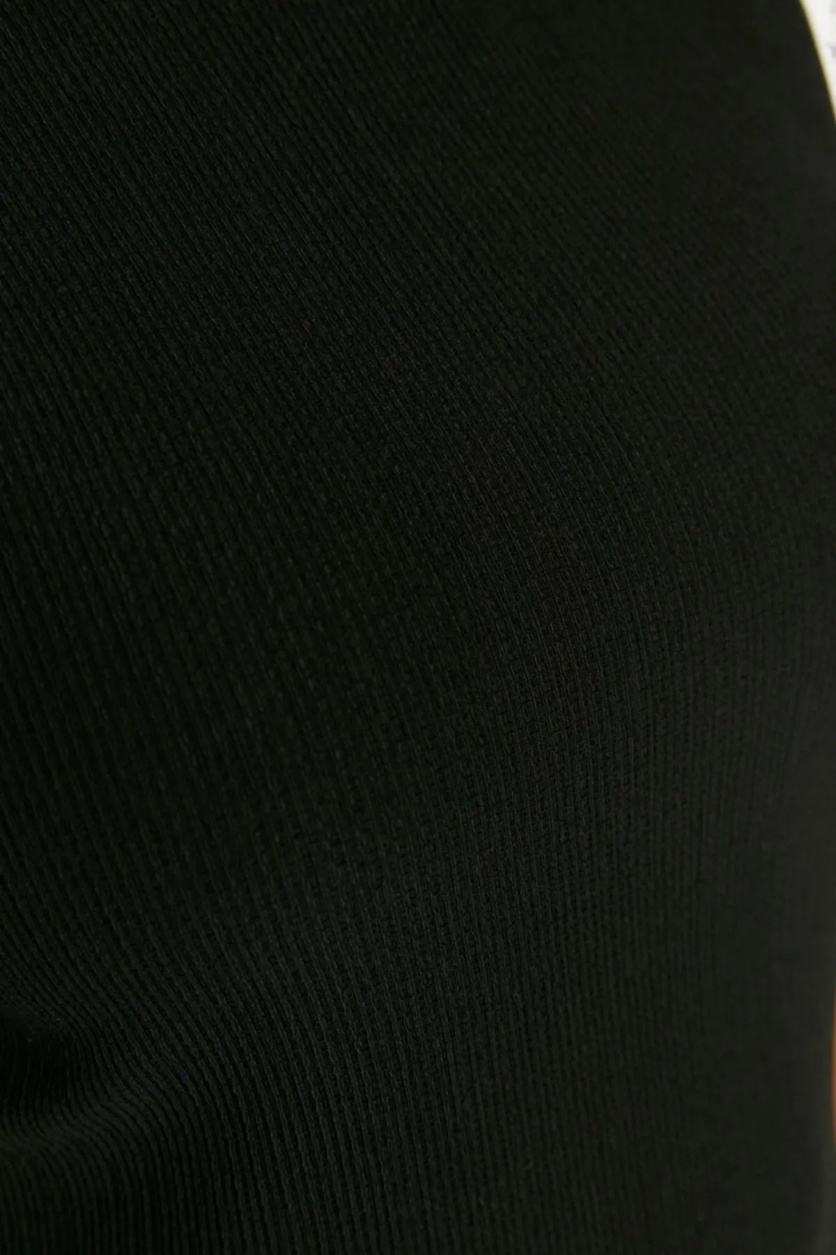Trendyol Curve  Schwarzes A-Linien-Strickkleid TBBSS22EL2370