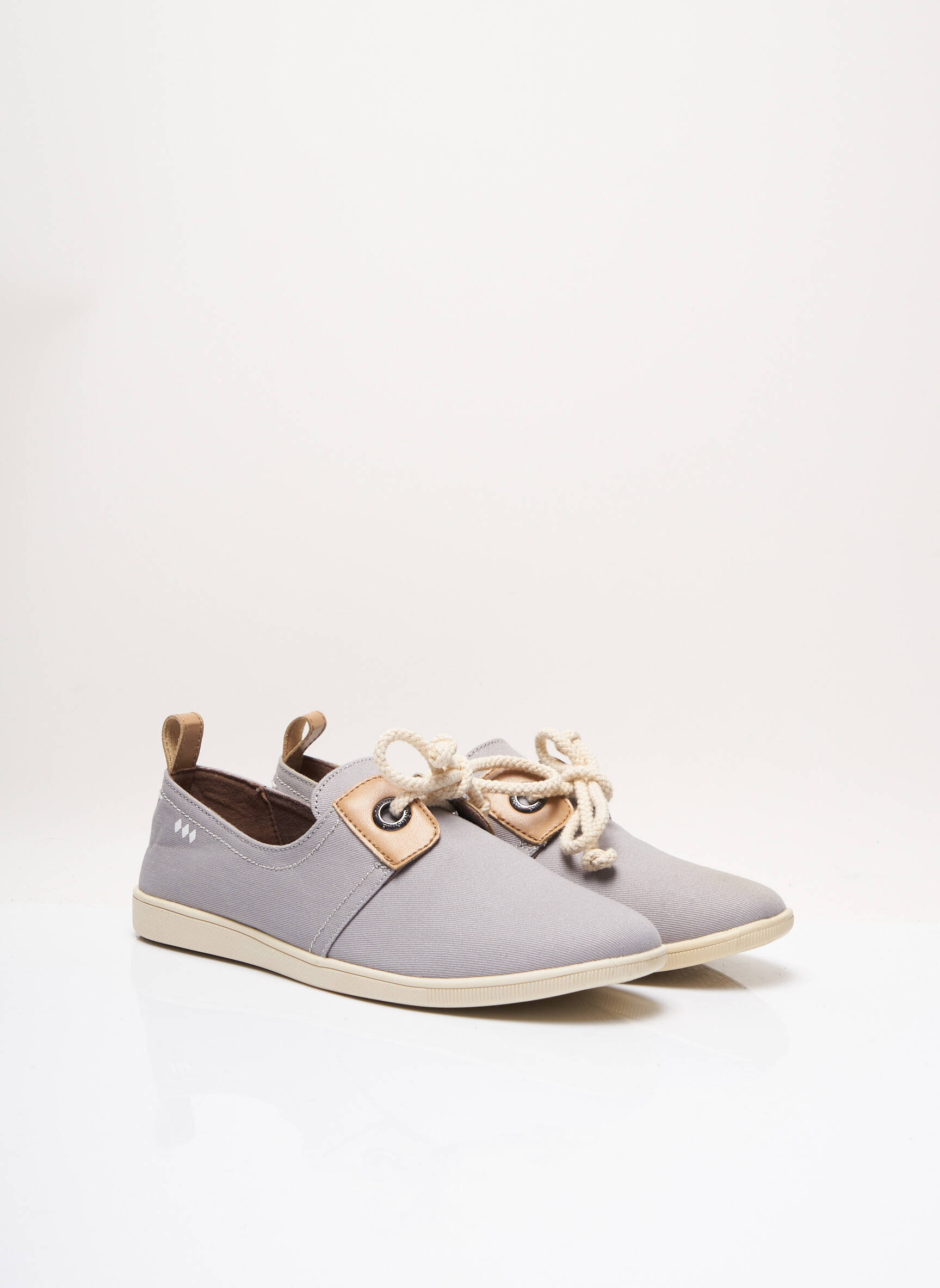 Armistice Baskets Femme couleur gris