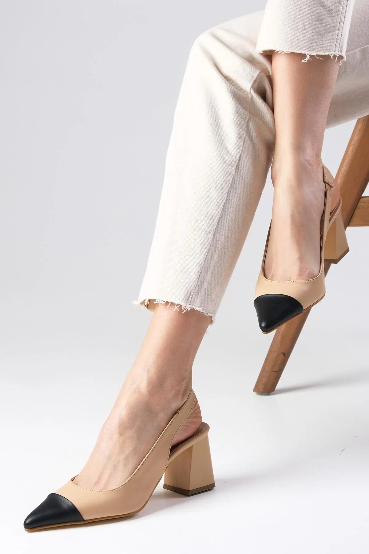 Mio Gusto  Natalie Nude Pointed Toe Open Back Thick Heeled Shoes