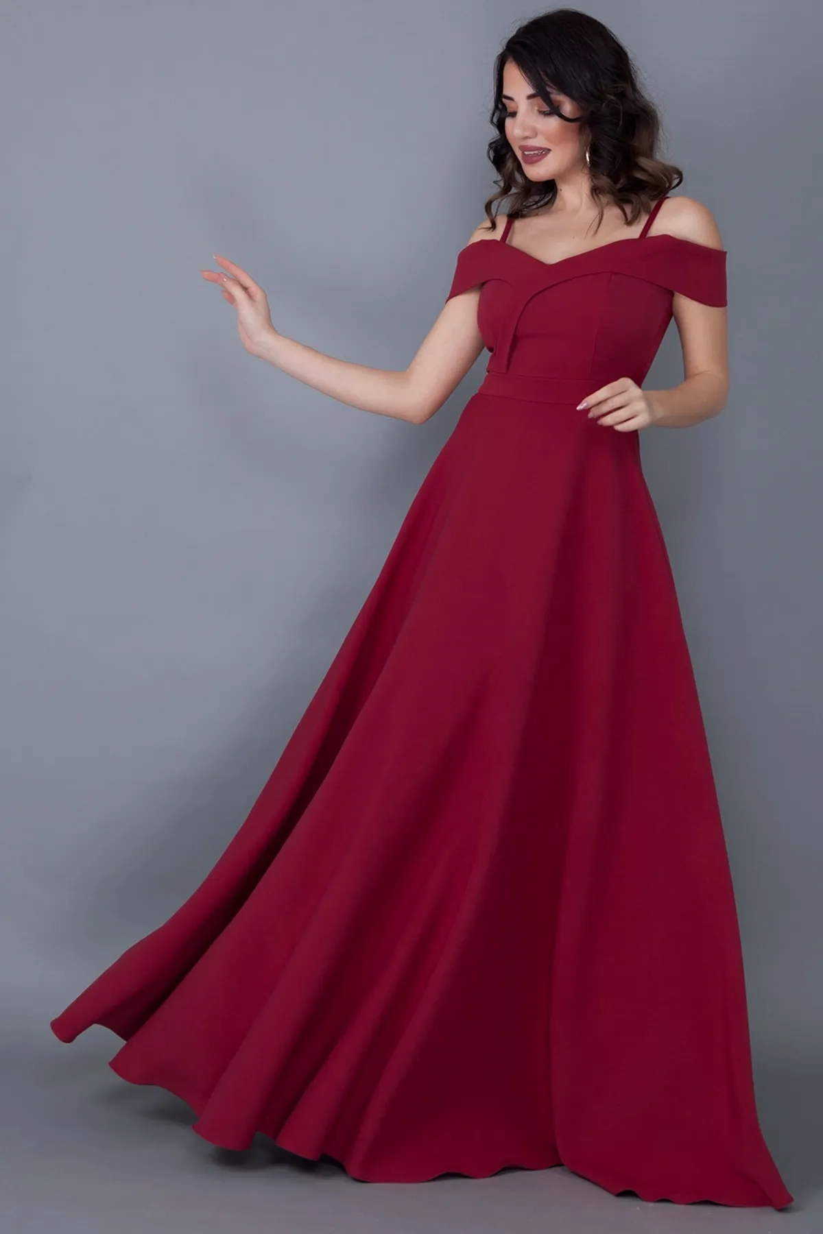 lovebox  Trägerloses, schulterfreies, zweireihiges Abendkleid in Maxilänge in Weinrot in Übergröße, Abendkleid 342