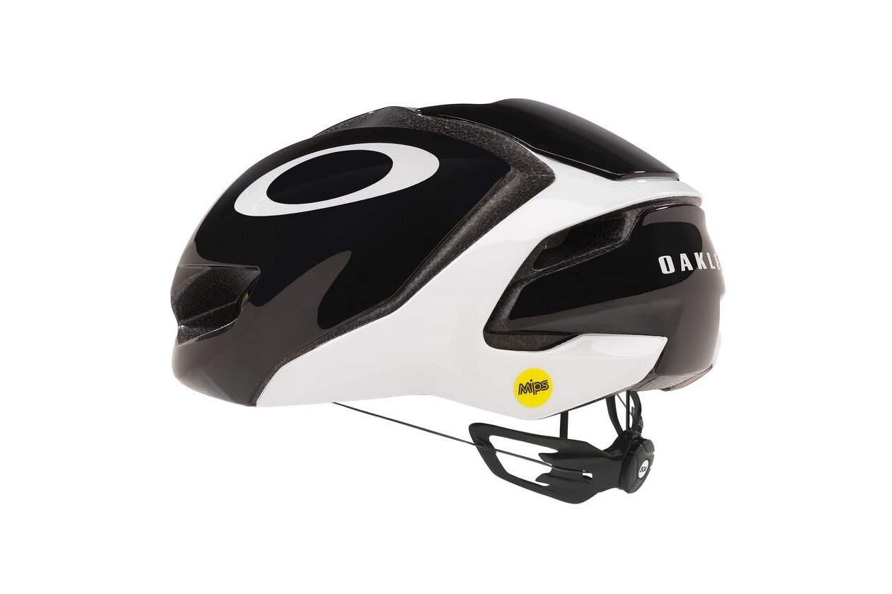 Oakley ARO5