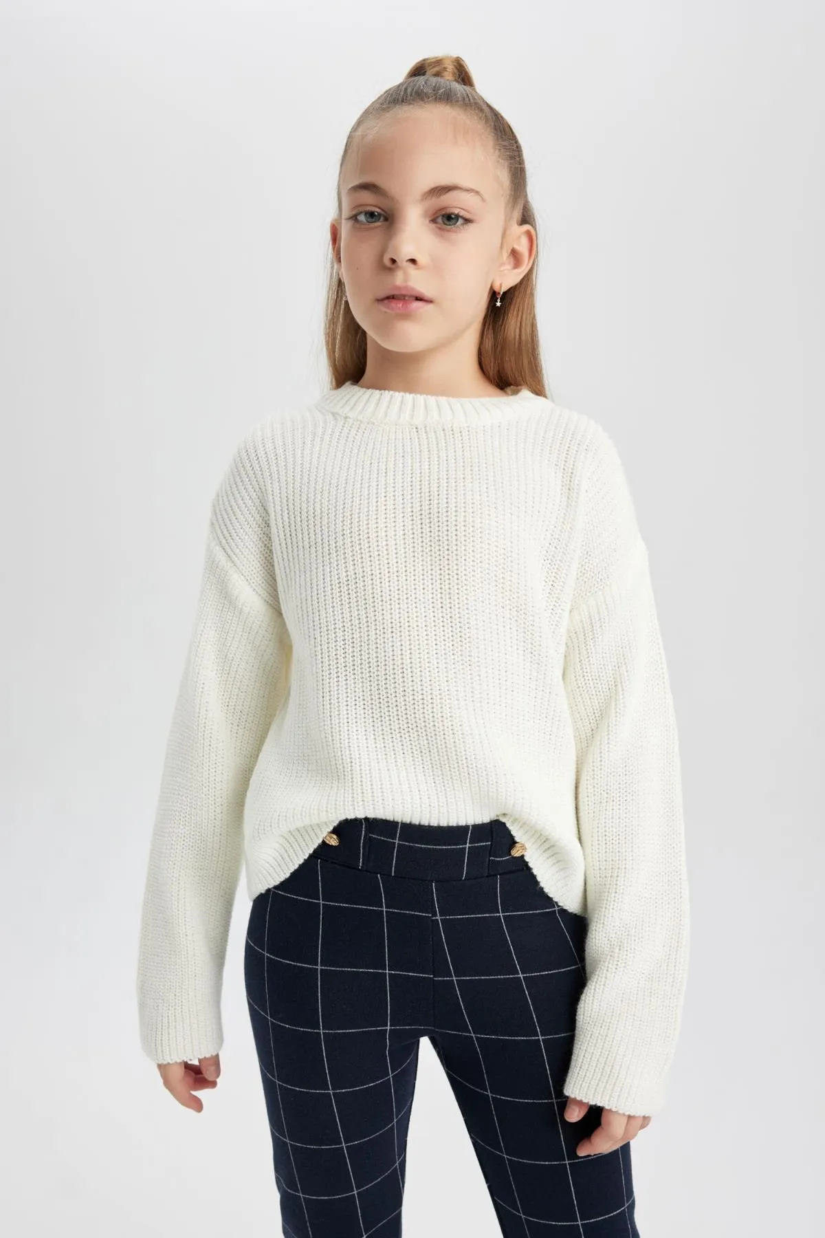 DeFacto  Basic-Pullover mit Rundhalsausschnitt für Mädchen A2293a823au