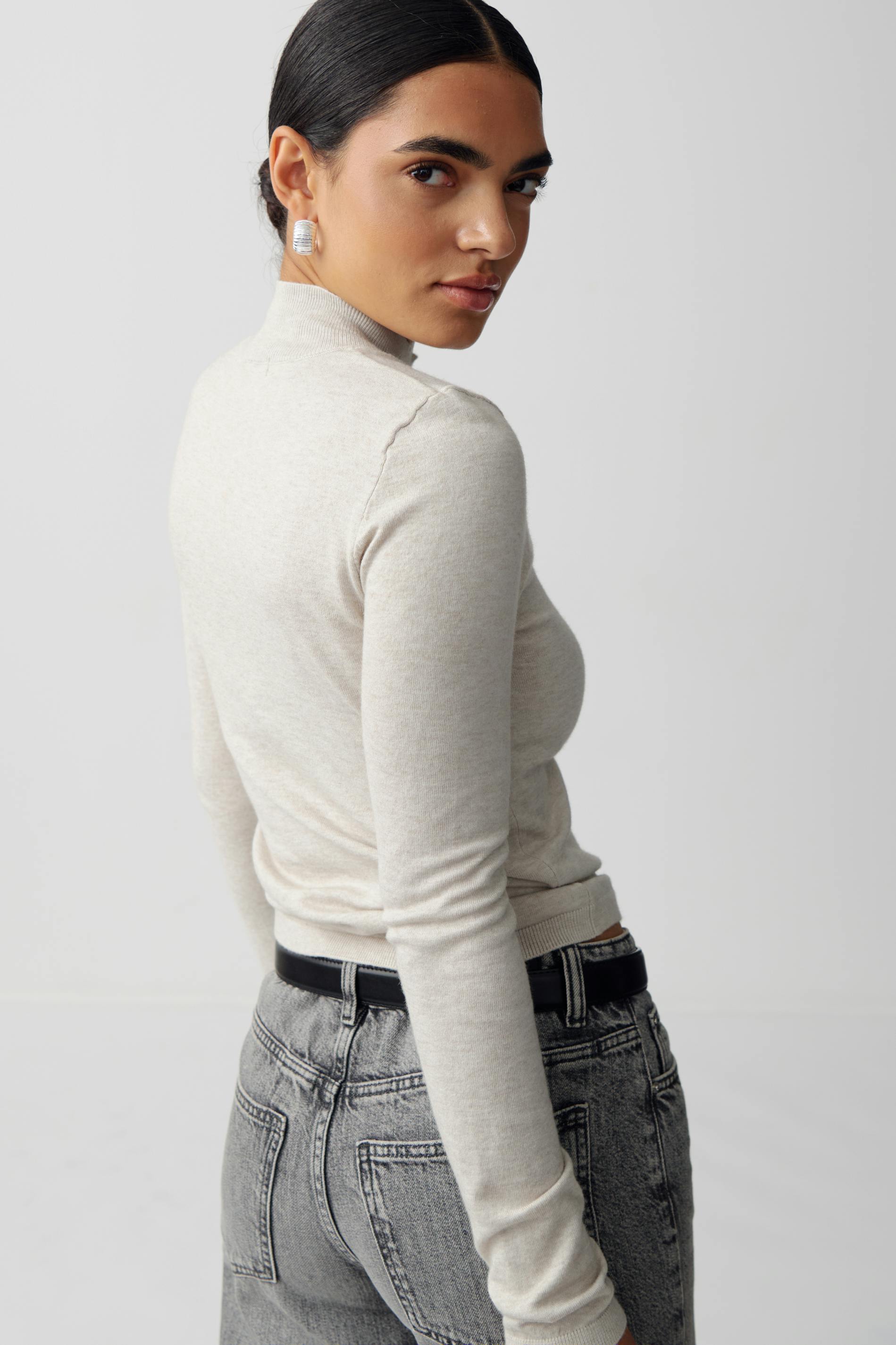 Knitted long sleeve top