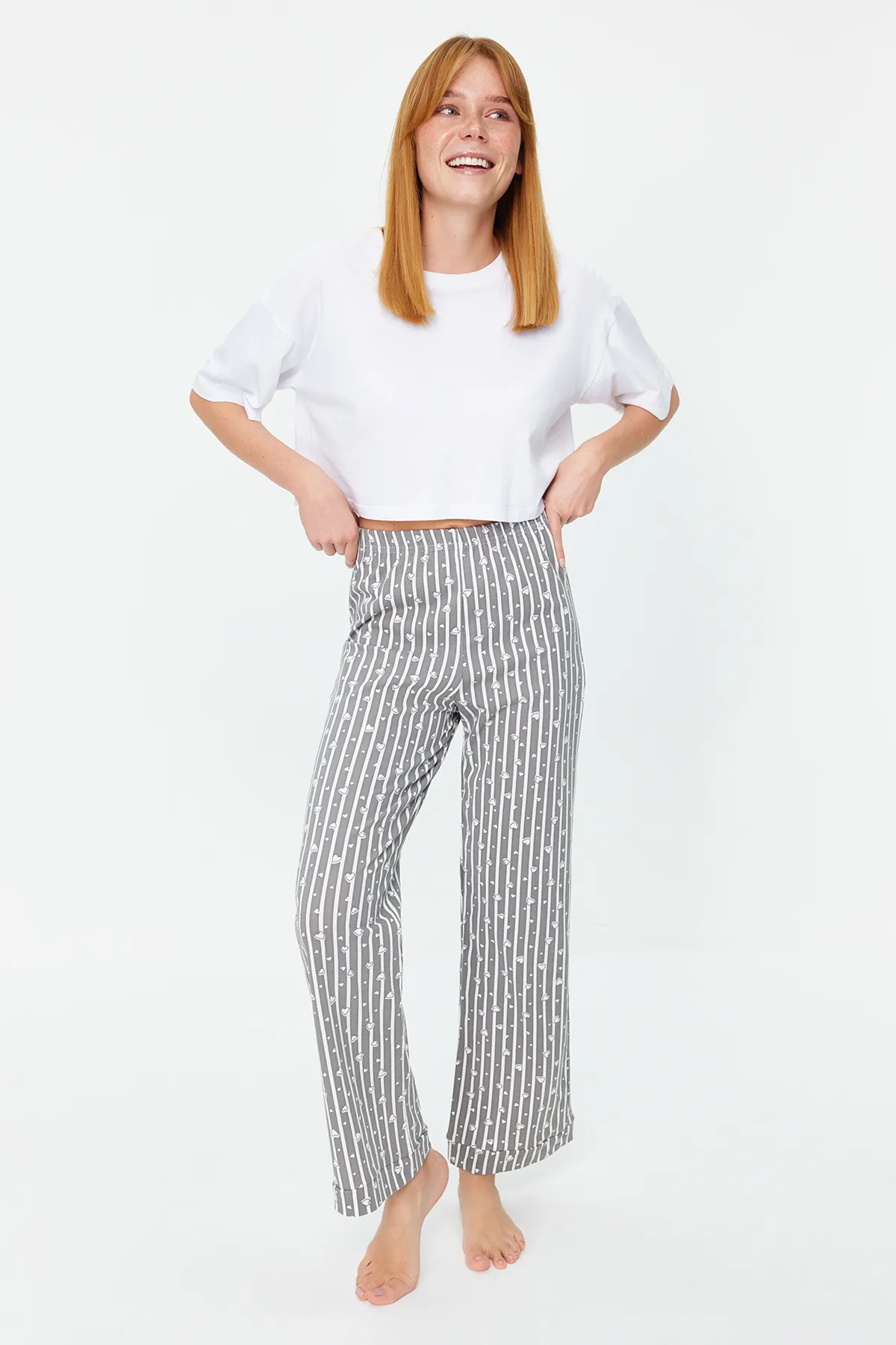 Trendyol Collection  Gestreifte gestrickte Pyjamahose aus anthrazitfarbener Baumwolle THMSS23PJ00002