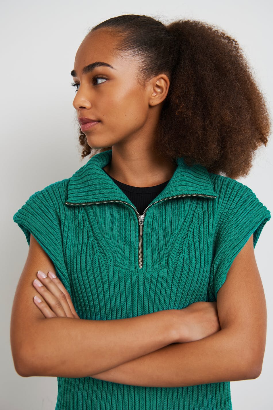 S knitted cropped vest