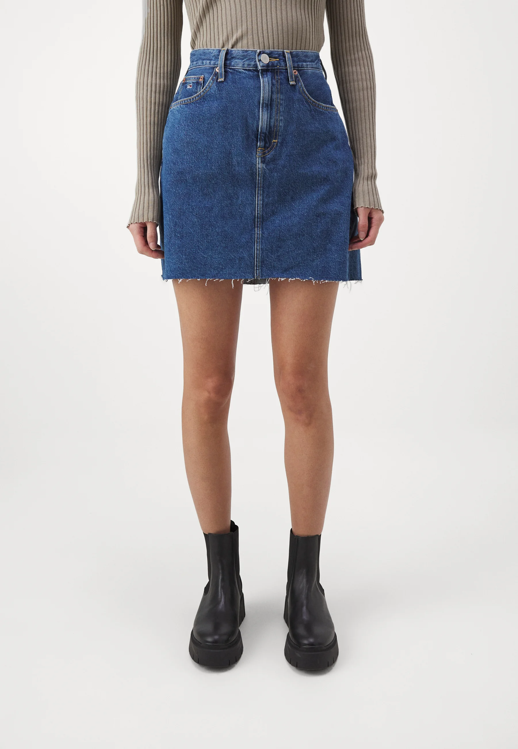 Tommy Jeans MOM SKIRT - Falda vaquera