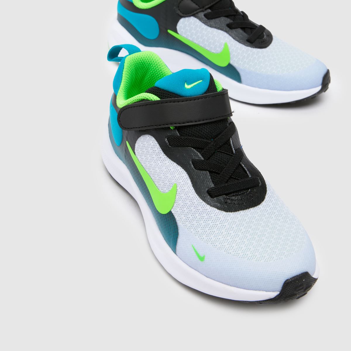 Nike Revolution 7 Pojkar Junior Tränare Svarta och Blå