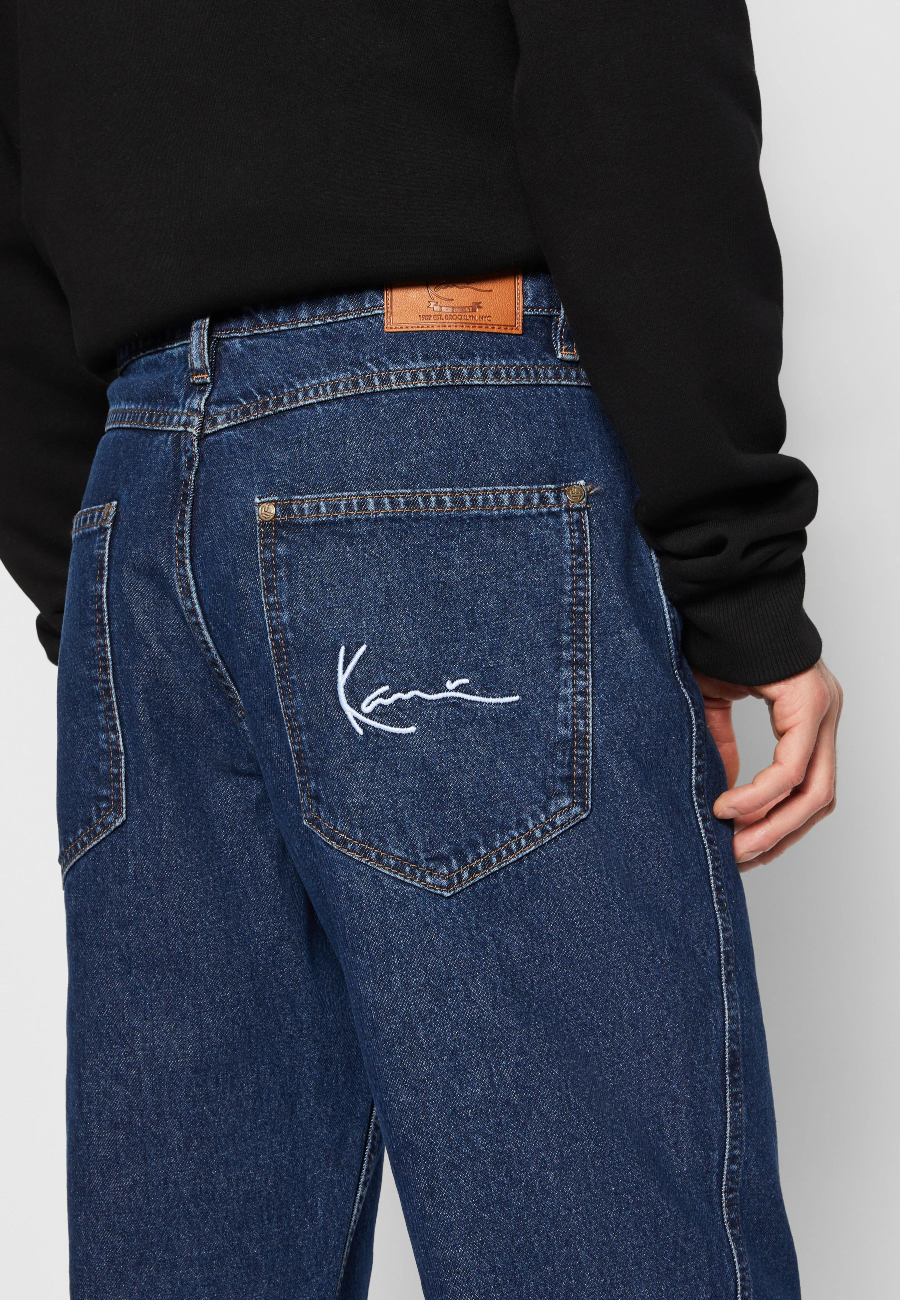 Karl Kani SMALL SIGNATURE TAPERED FIVE POCKET - Vaqueros pitillo