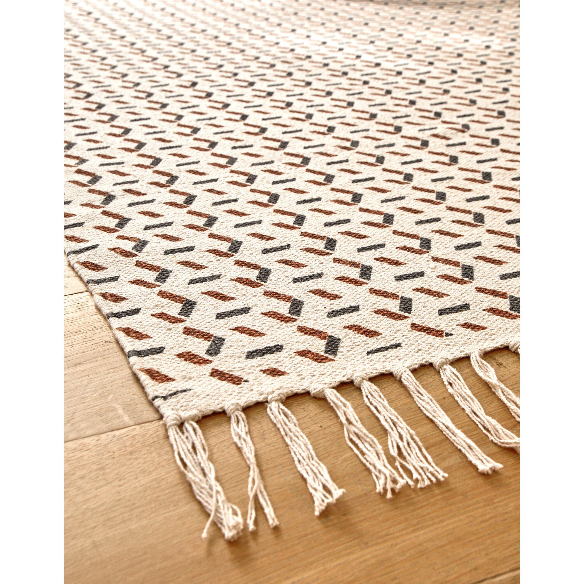 Tapis tissé grand format imprimé géométrique