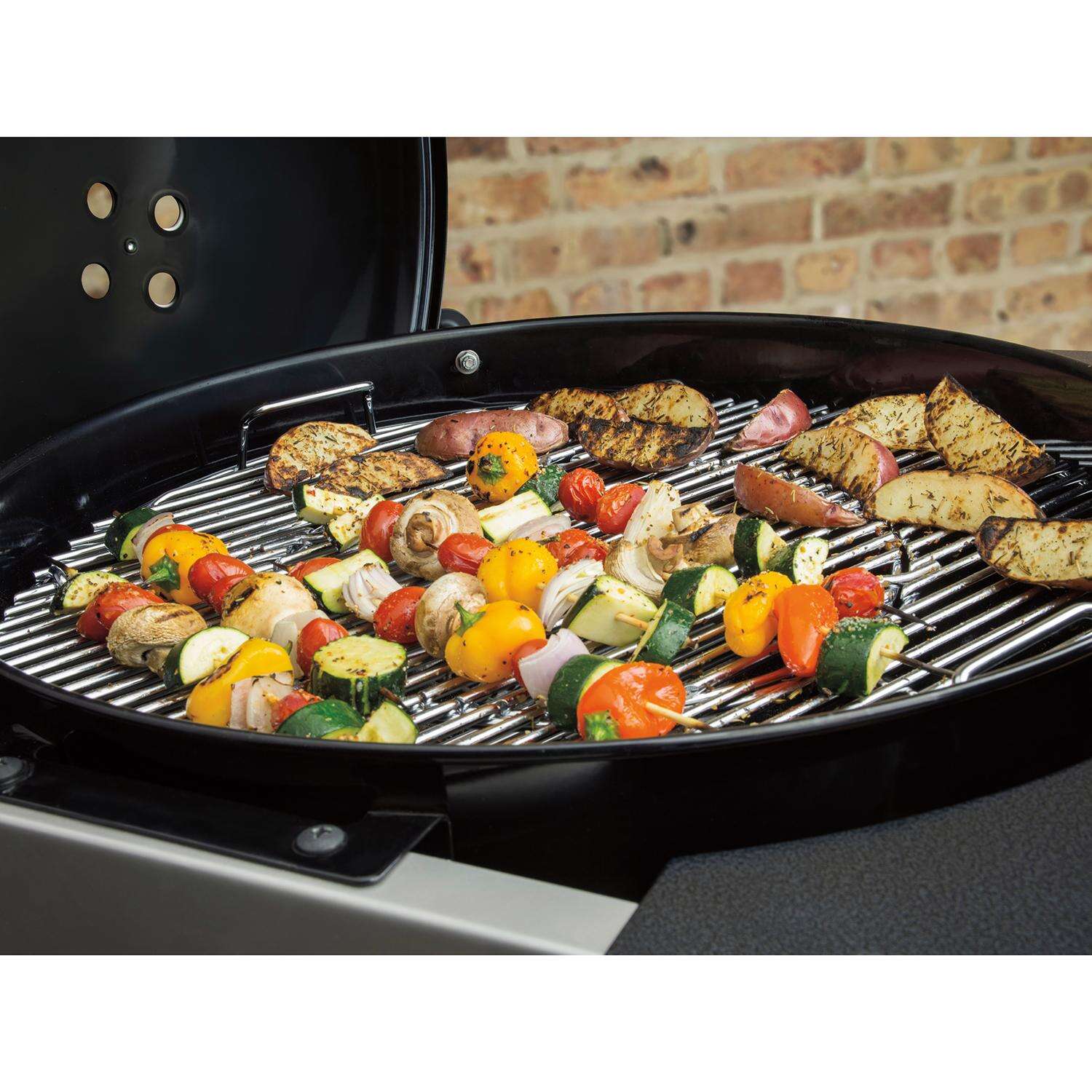 Weber 22 in. Performer Deluxe Charcoal Grill Black