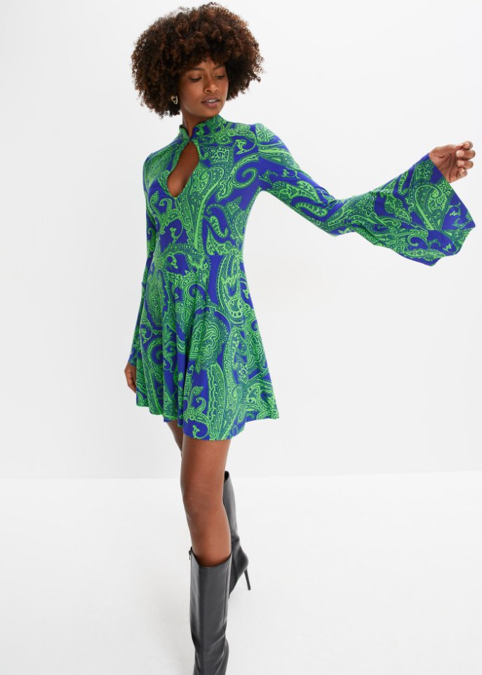 Kleid mit weiten Ärmeln