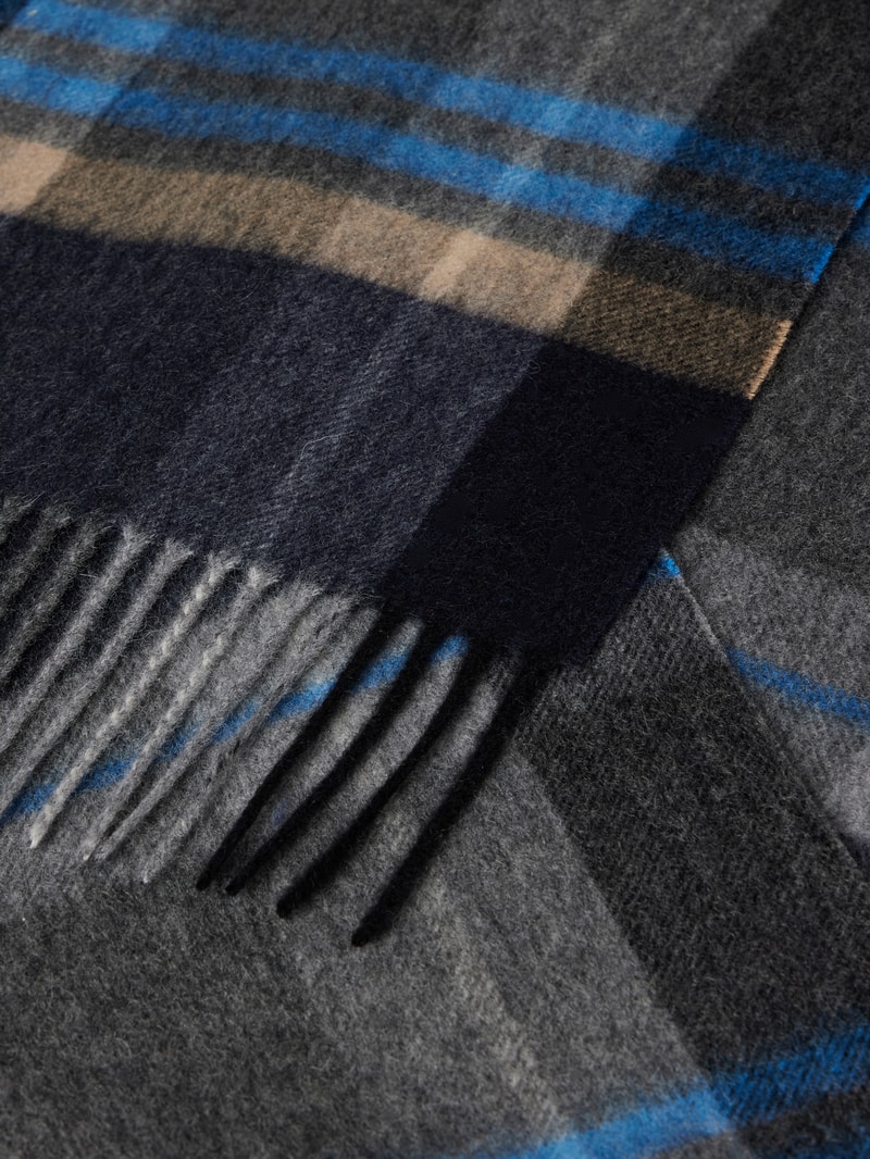 Schal mit Tartan-Karo in marineblau