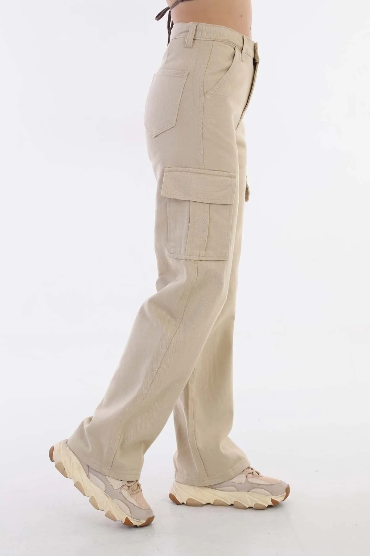 BİKELİFE  Beigefarbene Cargohose mit hoher Taille und weitem Bein für Damen