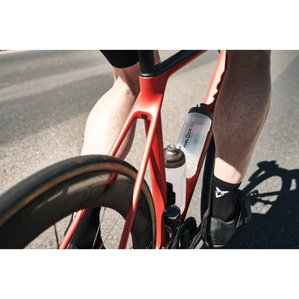TWIST BOTTLE 590 + BIKE BASE - Fahrradzubehör