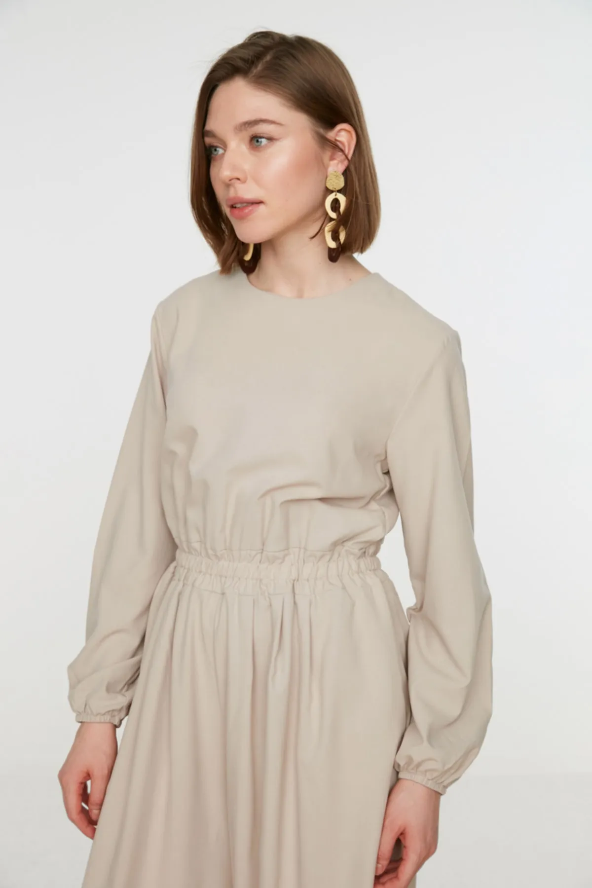 Trendyol Modest  Gewebter Overall mit weitem Bein und Steintaille TCTSS22TL0003
