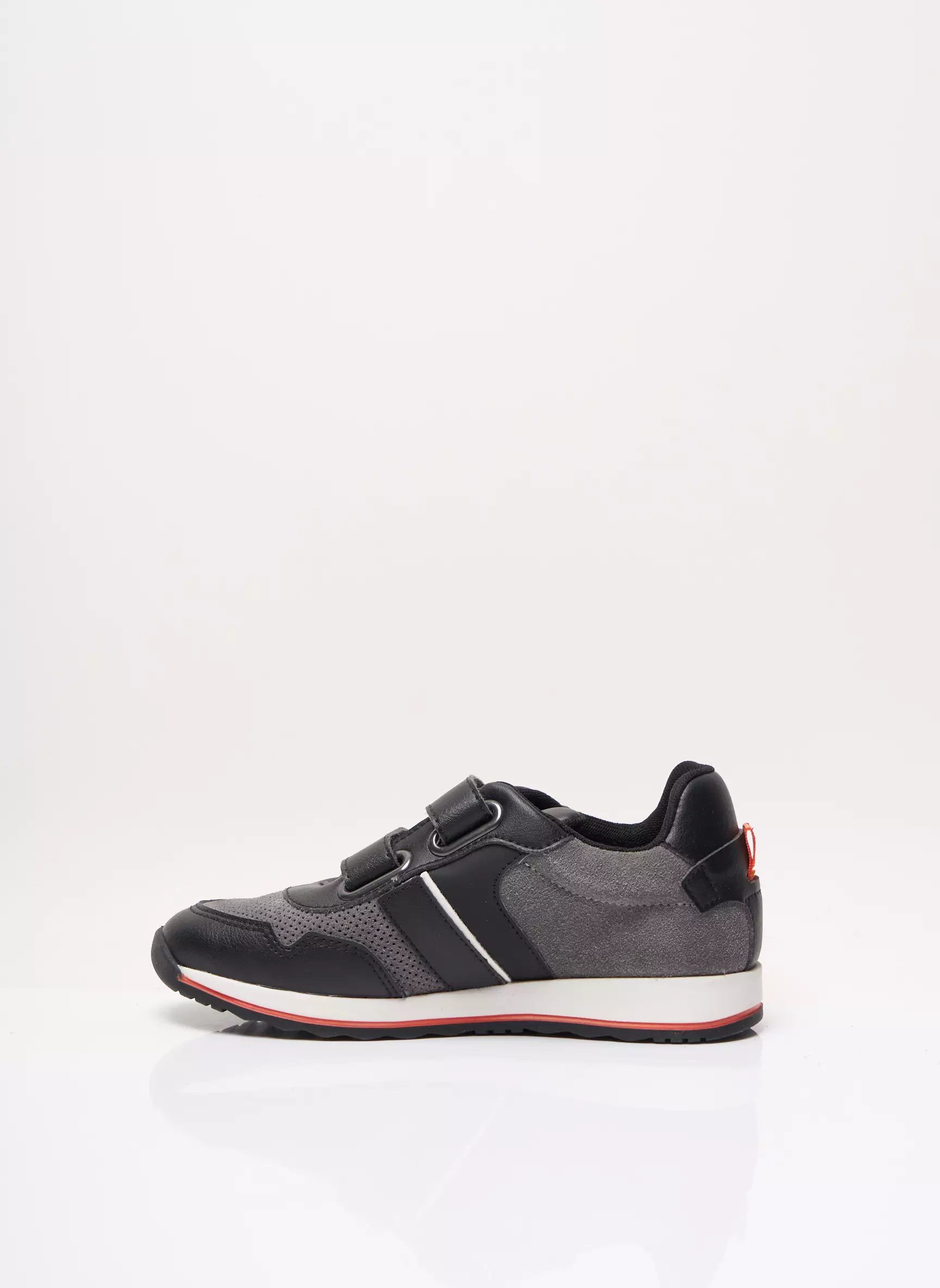 Hugo Boss Baskets Garcon couleur gris