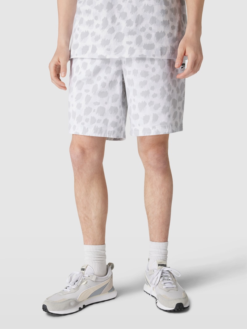 Shorts mit Allover-Print Modell 'DOWNTOWN' in offwhite
