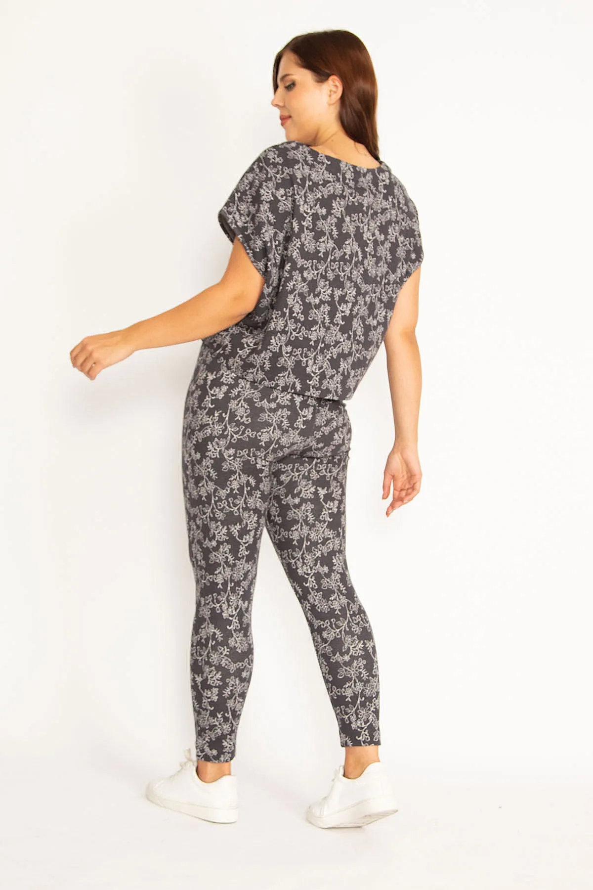 Şans  Großes Damen-Set mit Bluse und Hose aus geräucherter Bio-Baumwolle 65n34803