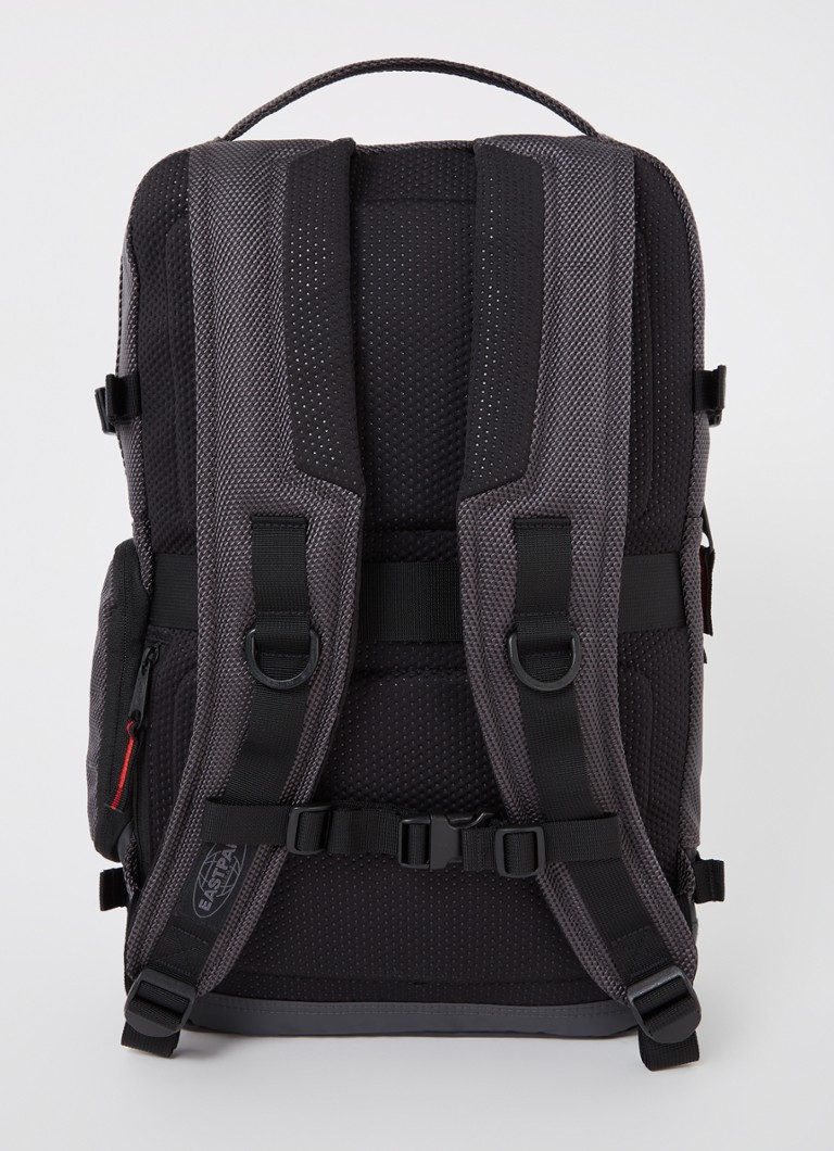 Σακίδιο πλάτης Eastpak Tecum M Cnnct με θήκη για φορητό υπολογιστή 15 ιντσών