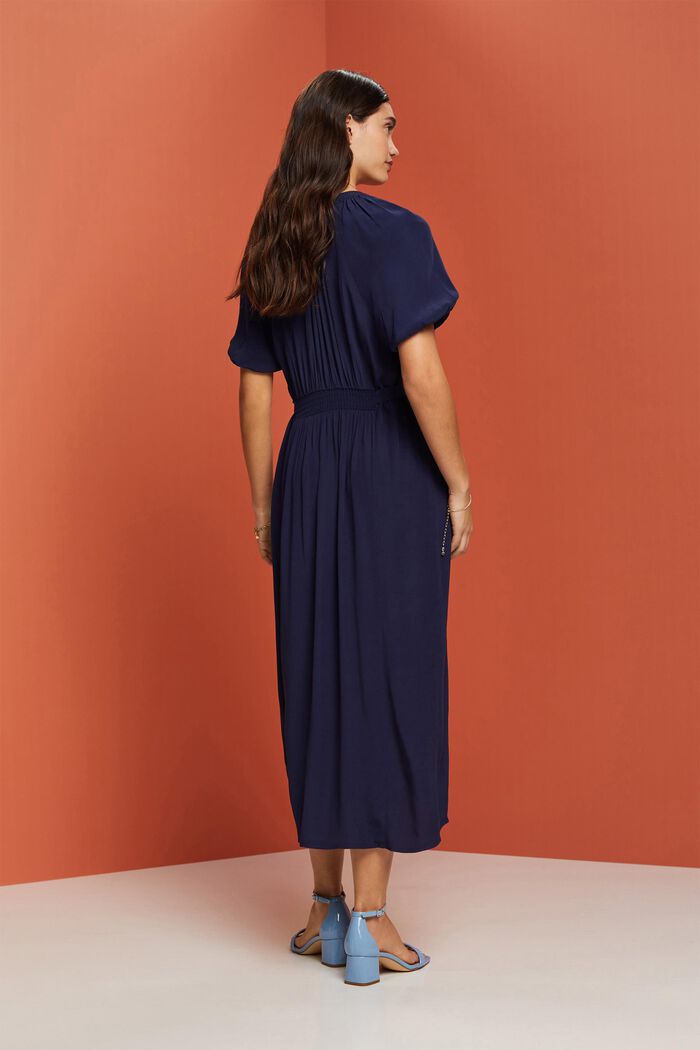Feminines Hemdblusenkleid