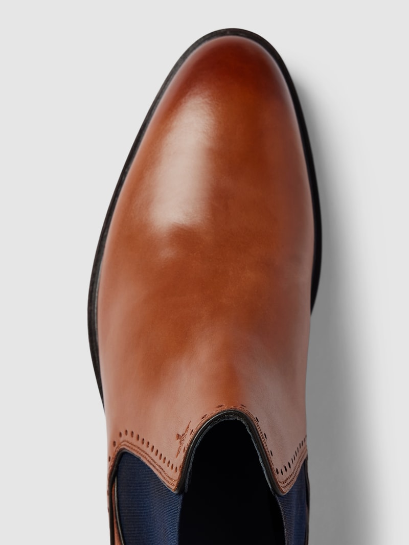 Chelsea Boots mit Perforierungen Modell 'pero' in cognac