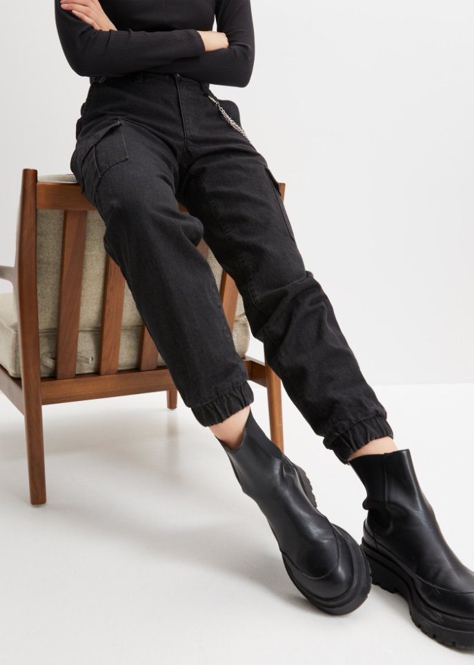 Cargo-Jeans mit Kettendetail