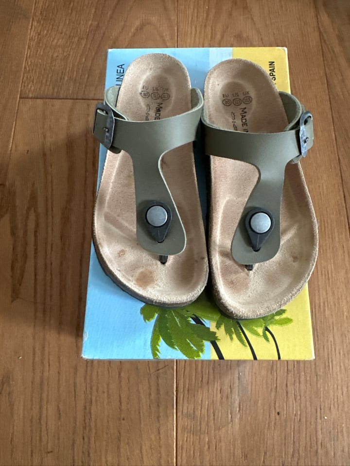 BIO PINGÜIN Zehentrenner in Oliv günstig kaufen 30