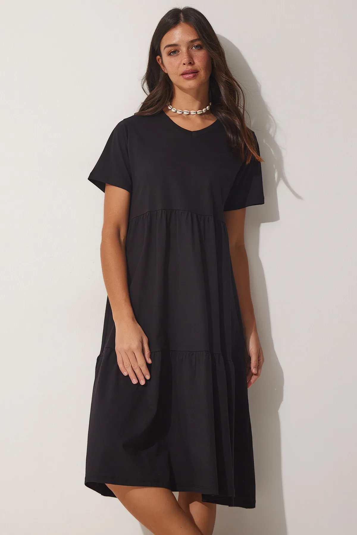 Happiness İstanbul  Schwarzes bequemes Sommerkleid mit V-Ausschnitt für Damen AP00184