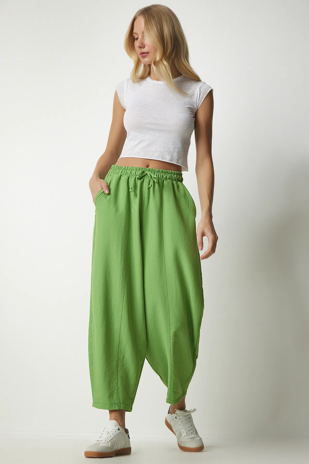 Happiness İstanbul  Pistaziengrüne Shalwar-Hose aus Leinenviskose mit Taschen CV00001 für Damen
