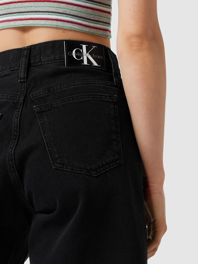 High Waist Jeansshorts aus Baumwolle in schwarz