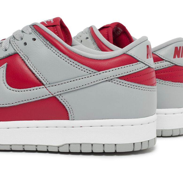NIKE Wmns Dunk Low 