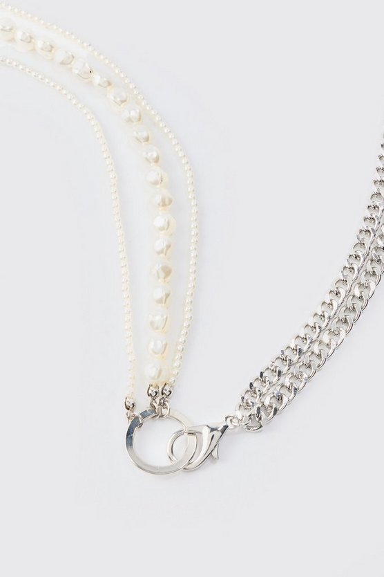 Kette mit Perlen und Kette