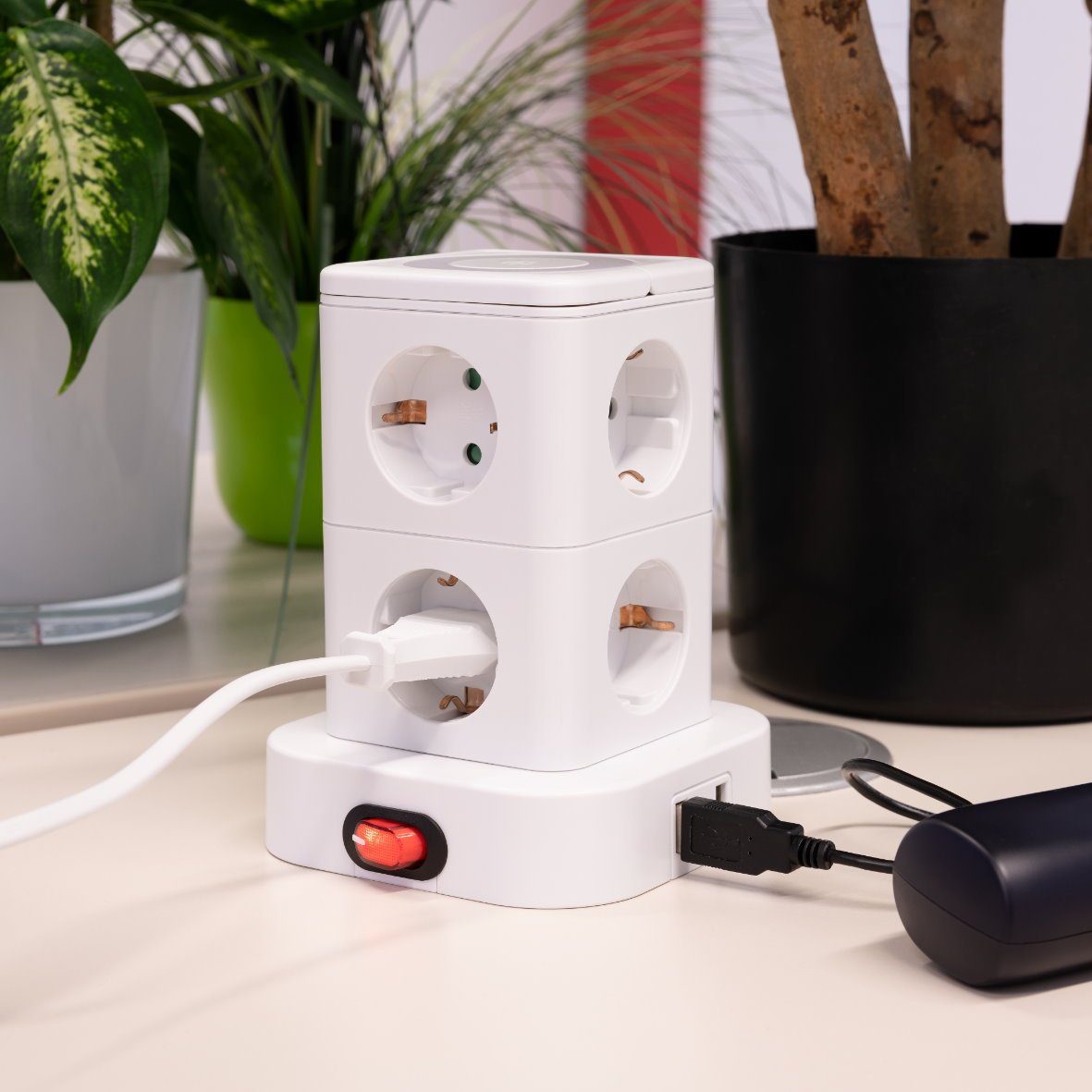 ADAKAT Steckdosenverteiler 11-fach (8x Schutzkontakt-Steckdose + 2x USB-A + 1x USB-C + beleuchter Ein/Aus Schalter + LED Leuchte mit Touchschalter + Tragegriffe, Kabellänge 1.40 m)