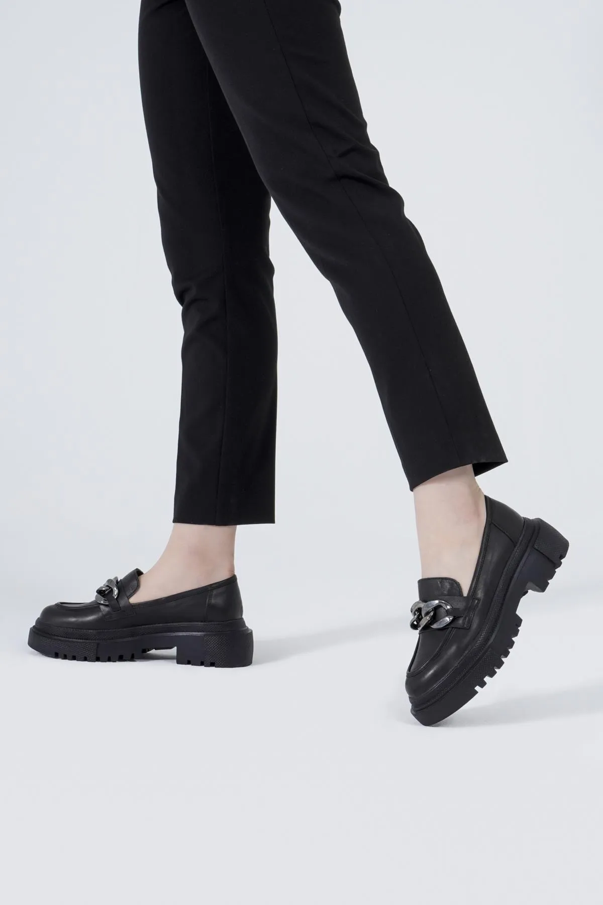 CZ London  Loafer-Schuhe aus echtem Leder für Damen mit Kette und dicker Sohle