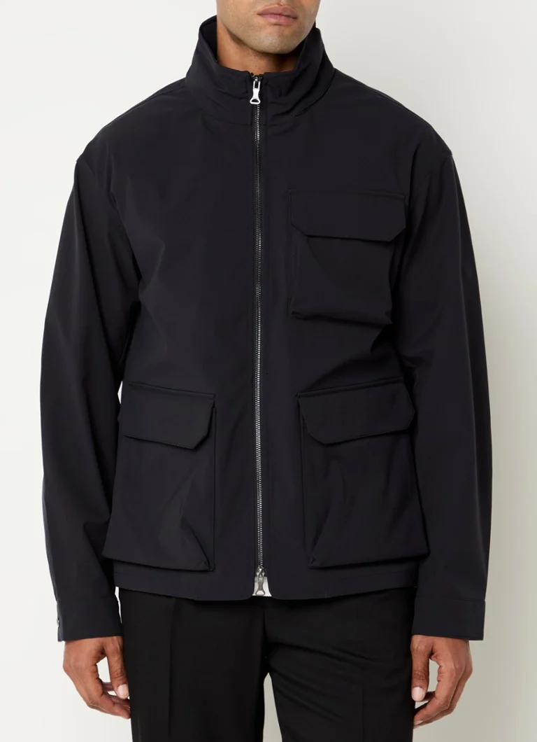 Μπουφάν Lyle & Scott softshell με κουκούλα που αποθηκεύεται και τσέπες με καπάκι