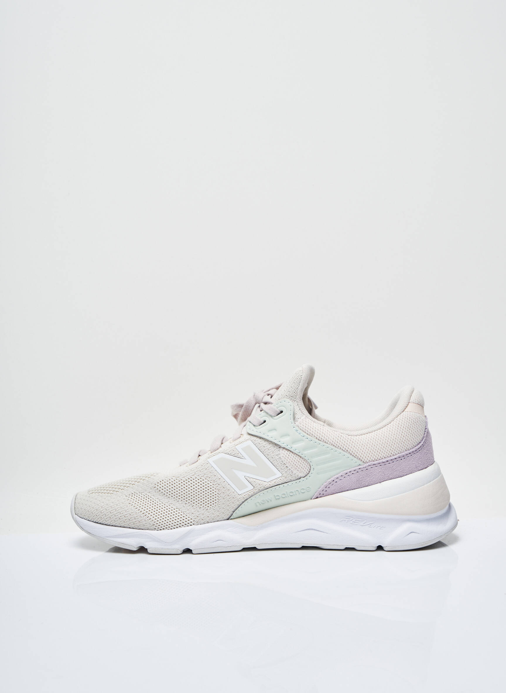 New Balance Baskets Femme couleur beige