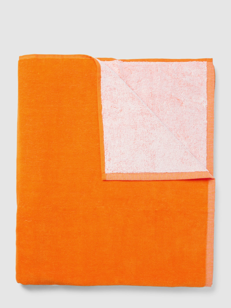 Strandtuch mit Label-Print in rot