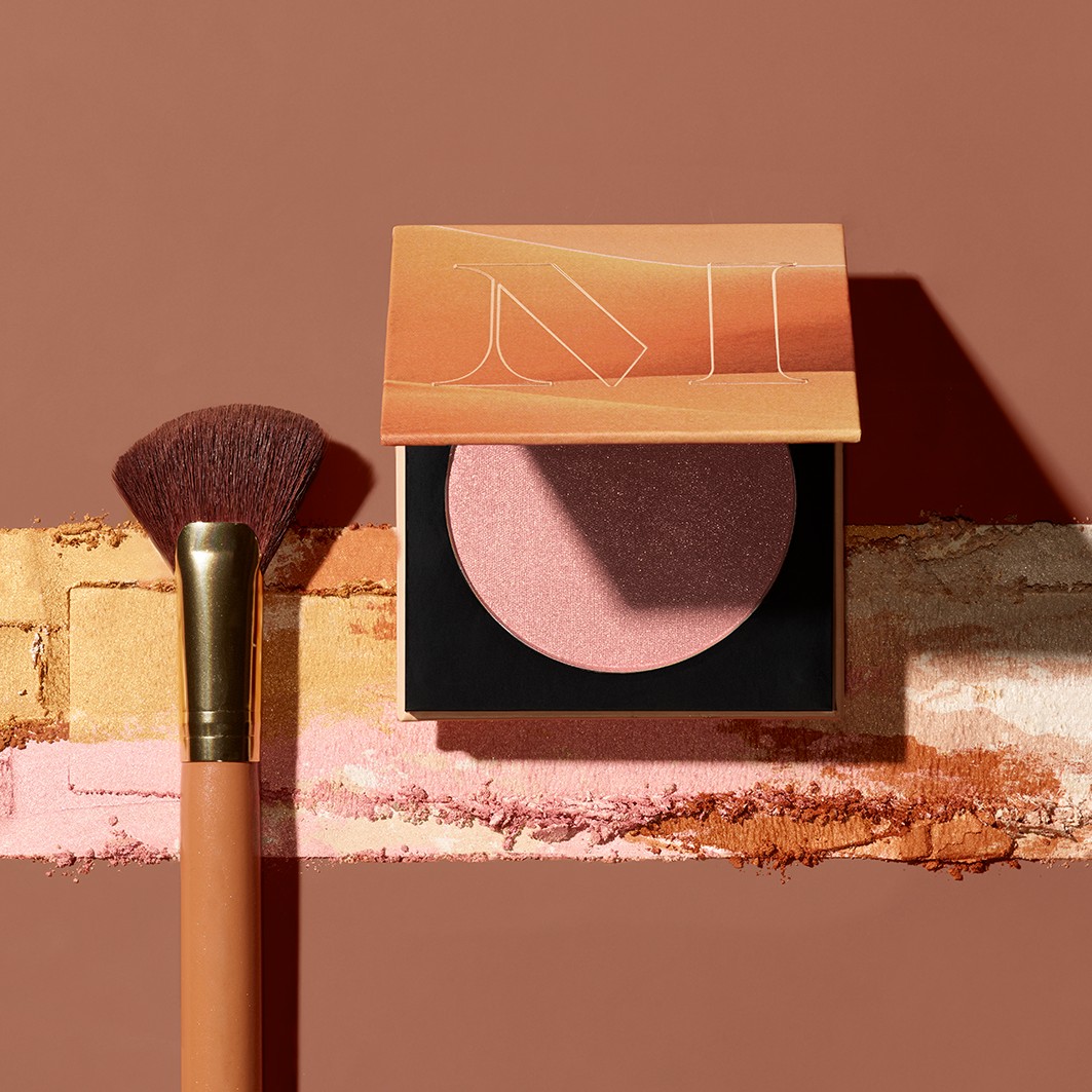 Glow Show Radiant Pressed