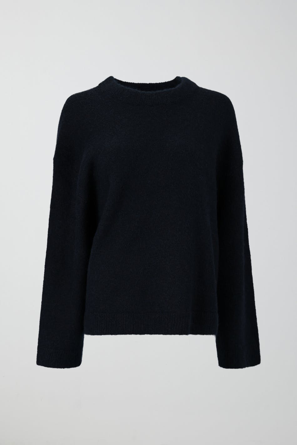Crew neck knitted sweater