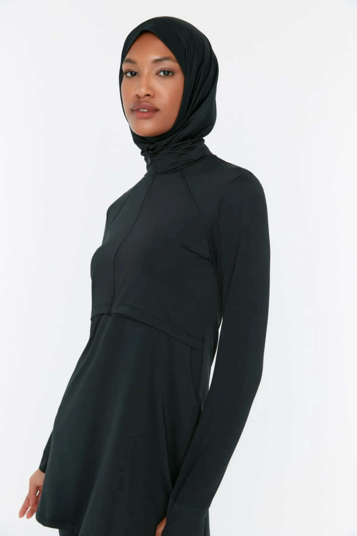 Trendyol Modest  Schwarzes, langärmliges Performance-Strick-4-teiliges Badeanzug-Set TCTSS22CF0012
