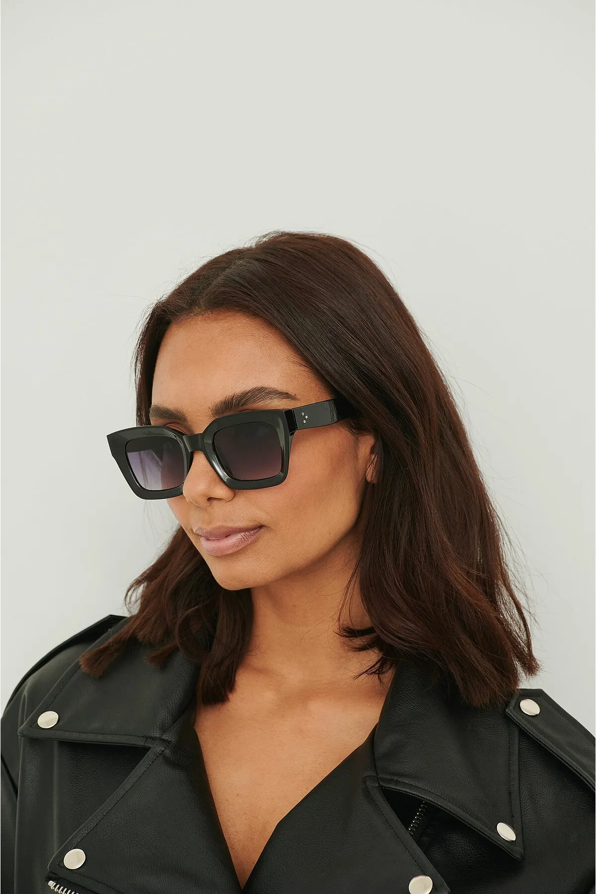 NA-KD  Sonnenbrille mit eckigem Rahmen