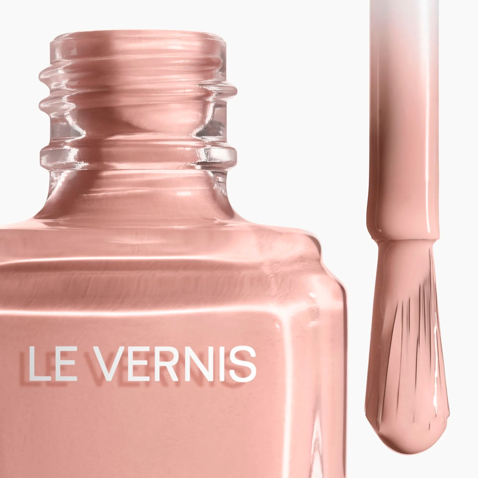 LE VERNIS - COR E BRILHO DURADOUROS