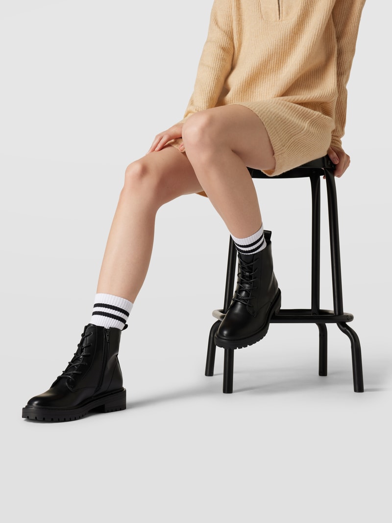 Bikerboots mit seitlichem Reißverschluss Modell 'Bold' in schwarz