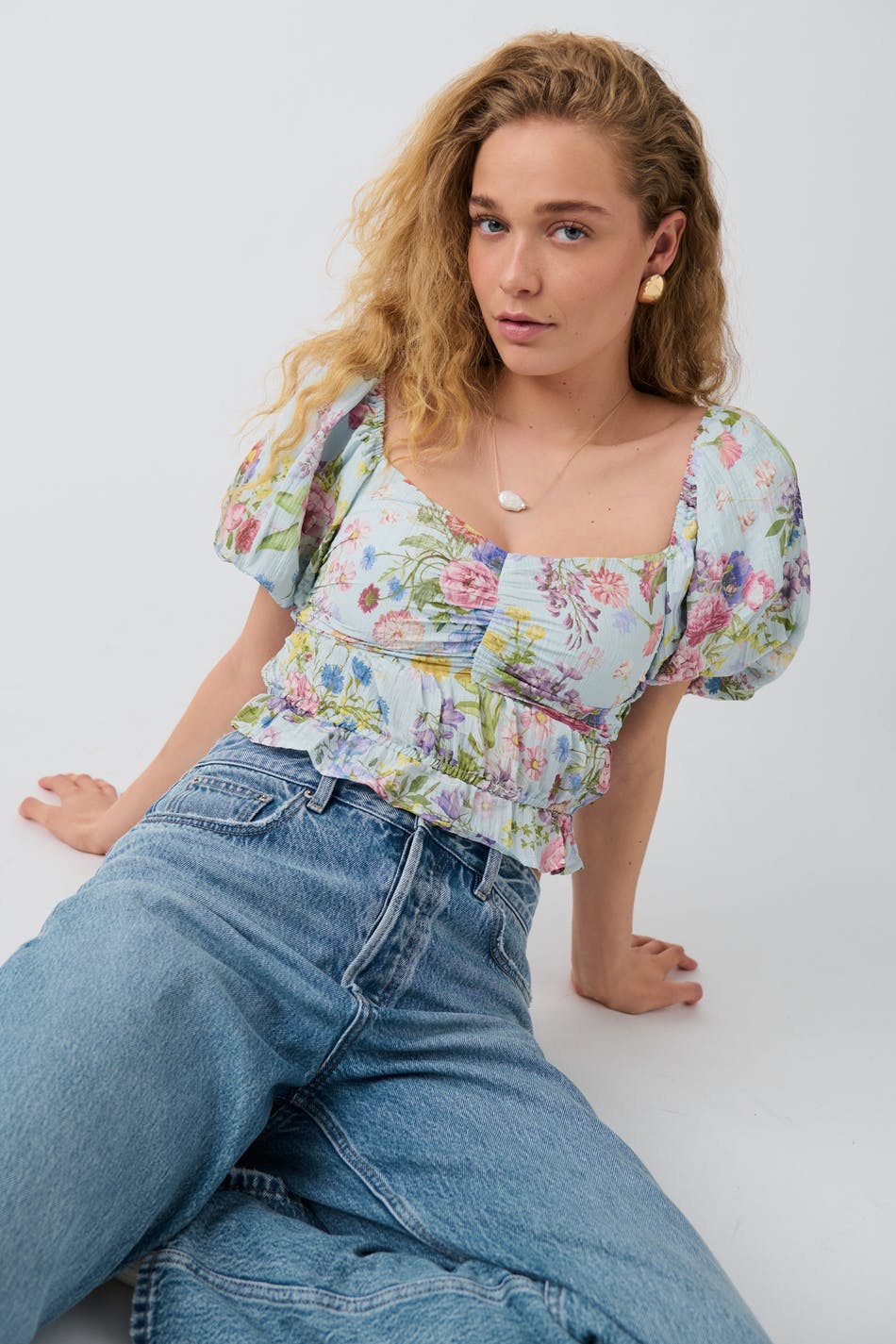 Puff sleeve blouse