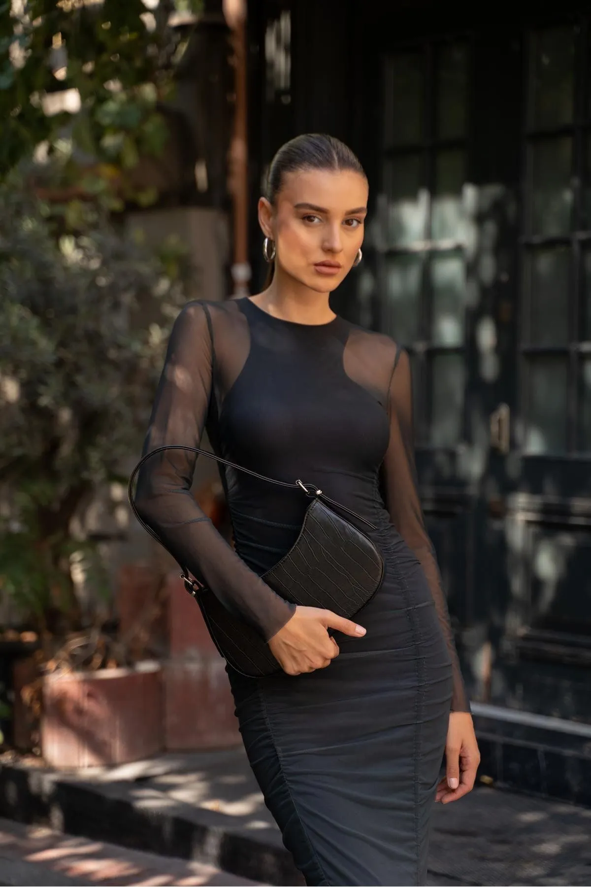 Madamra  Schwarze Krokodil-Baguette-Tasche für Damen