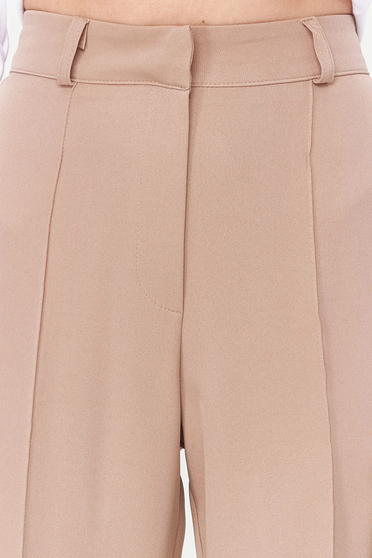 Trendyol Collection  Nerzfarbene, gerade geschnittene, gewebte Cargo-Hose mit doppelten Taschen TWOAW22PL0343