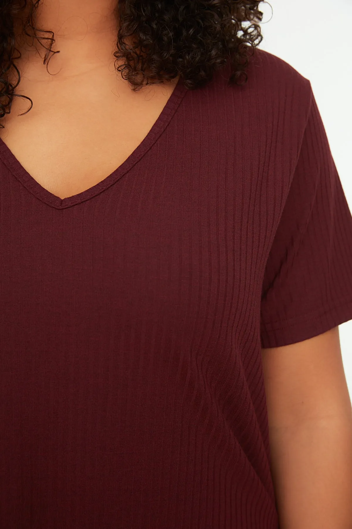 Trendyol Curve  Weinrotes Pyjama-Set aus Strick