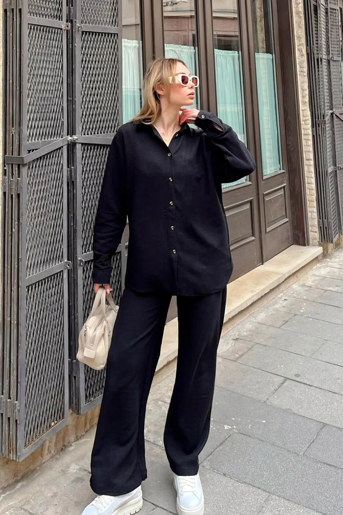 Swist  Schwarzes, übergroßes Hemd-Hosen-Set für Damen aus Leinen