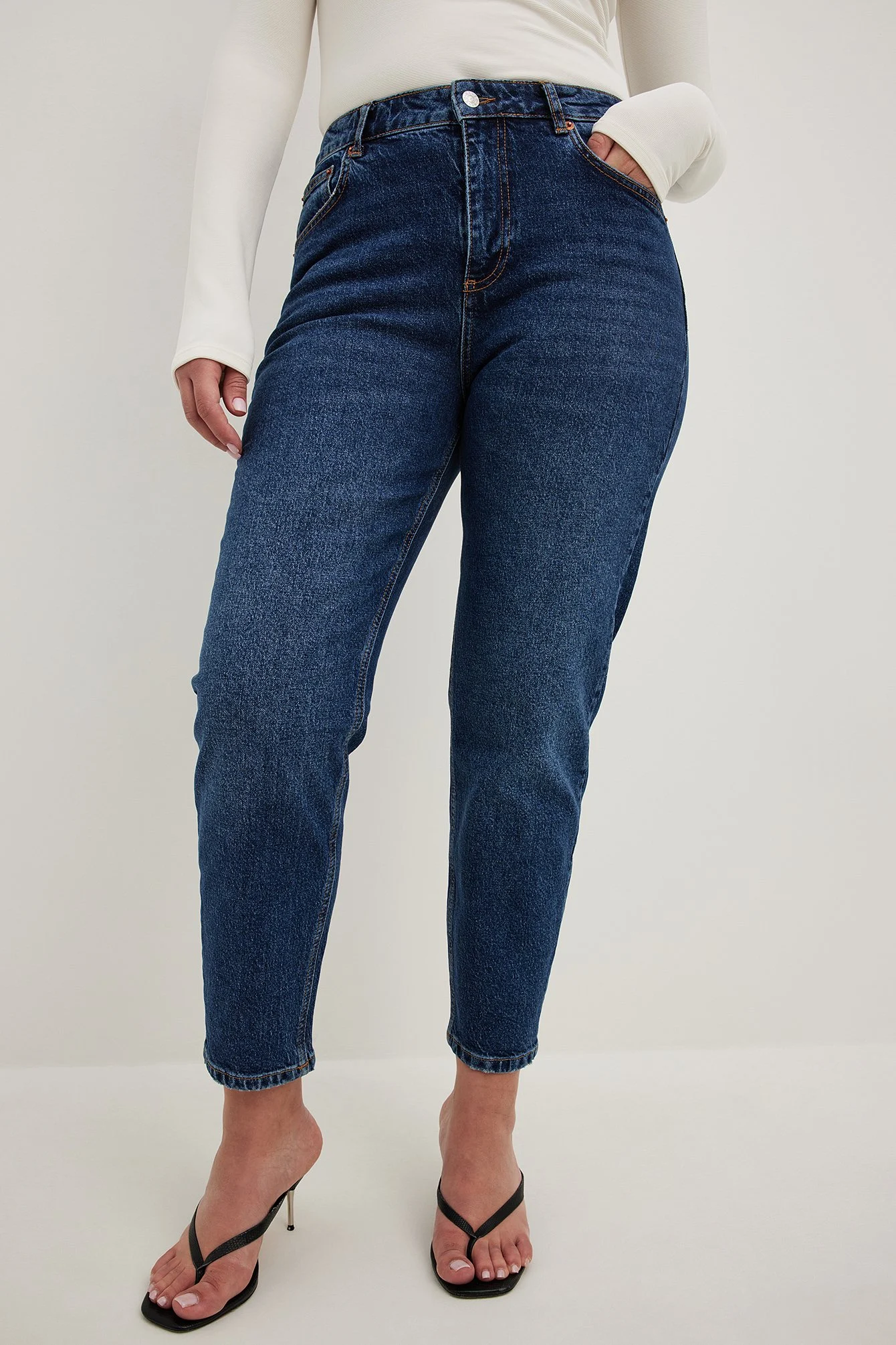 Mom Jeans mit hoher Taille