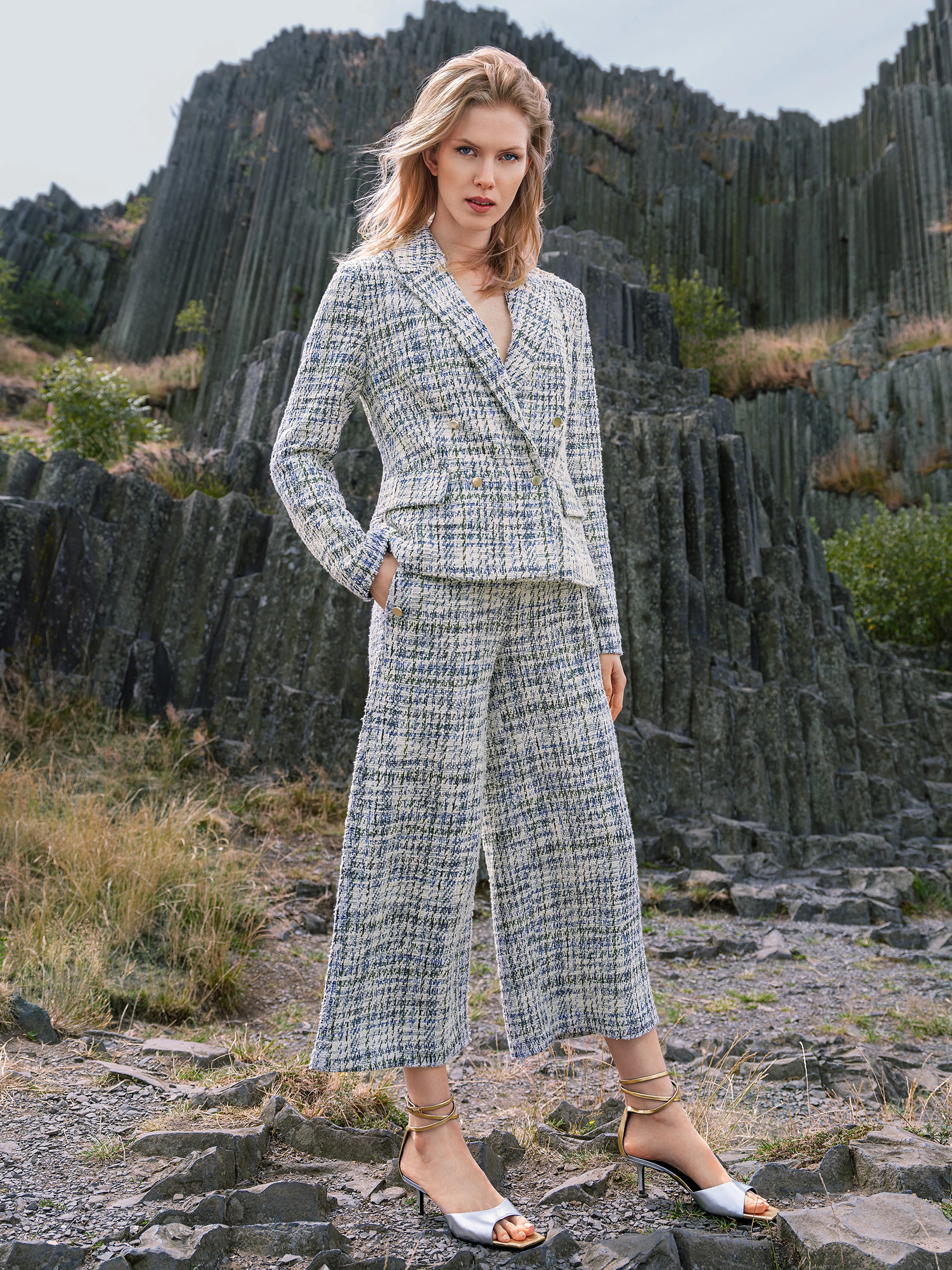 Blaue und cremefarbene zweireihige Tweed-Jacke Damen ORSAY